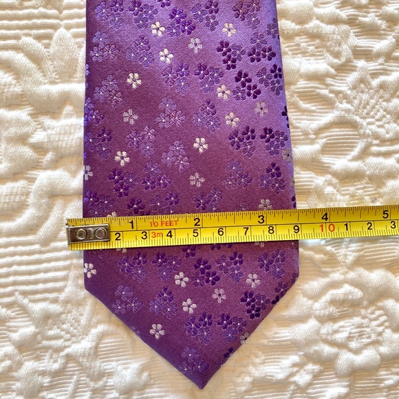 Men’s ‘Arrow’ Tie - Picture 5 of 8